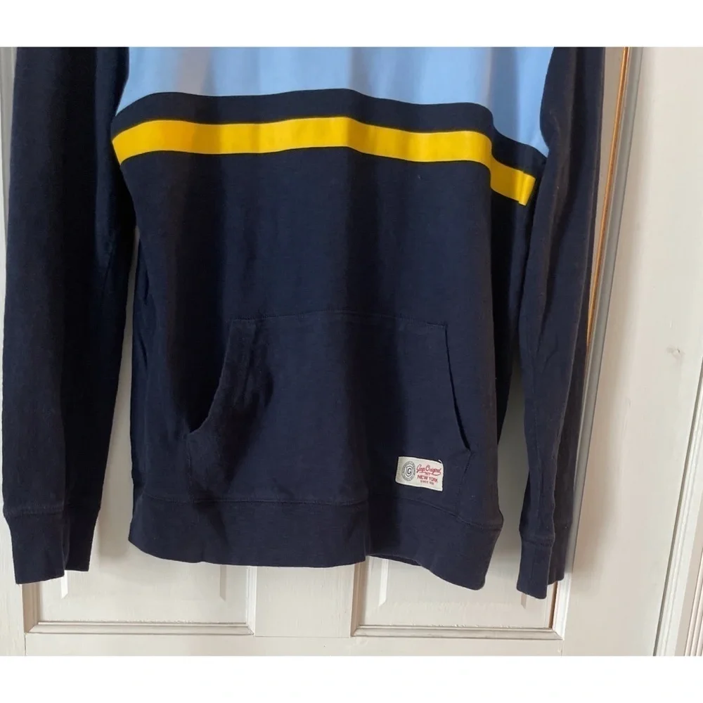 GAP striped pattern